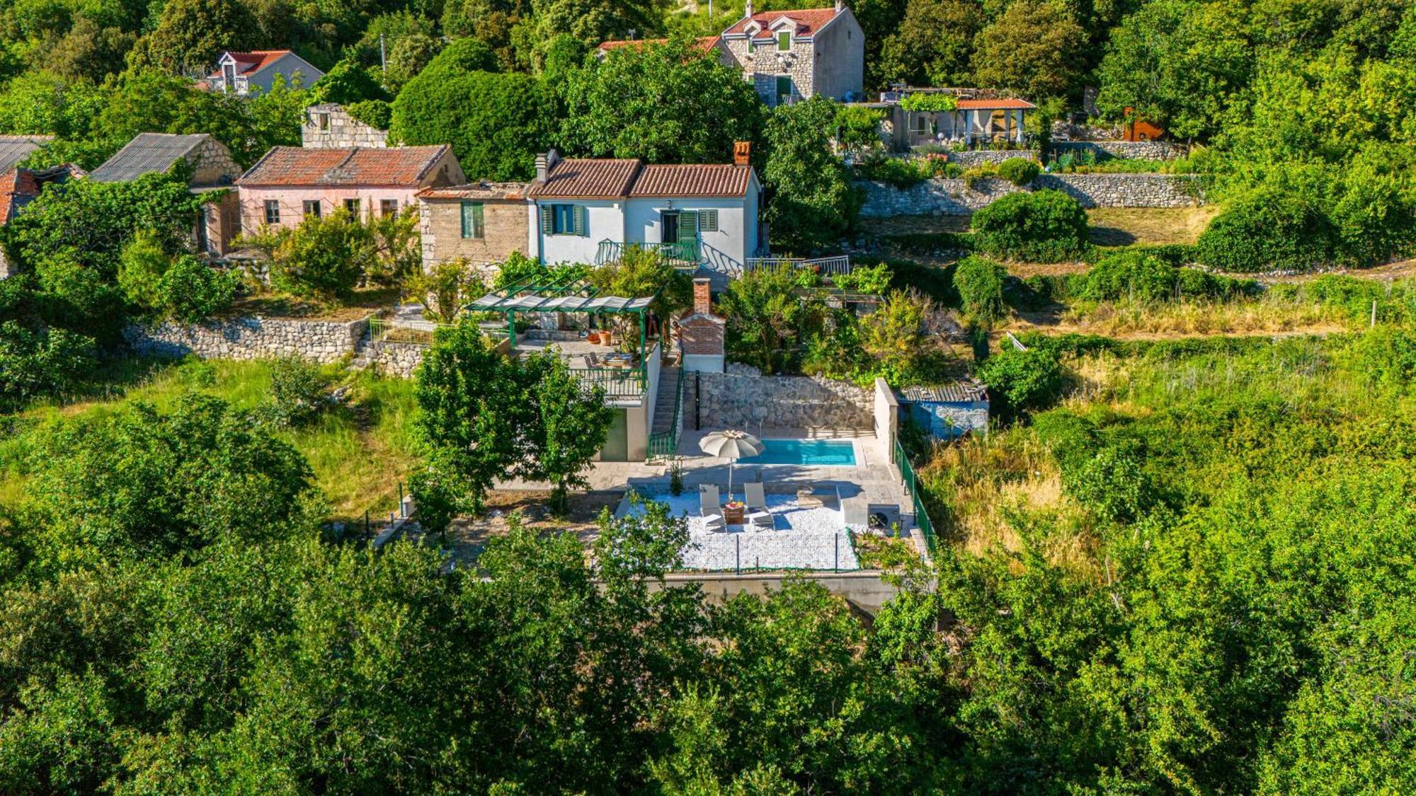 House Dida Mate - Cozy House In Nature With Heated Pool Tucepi Exterior photo